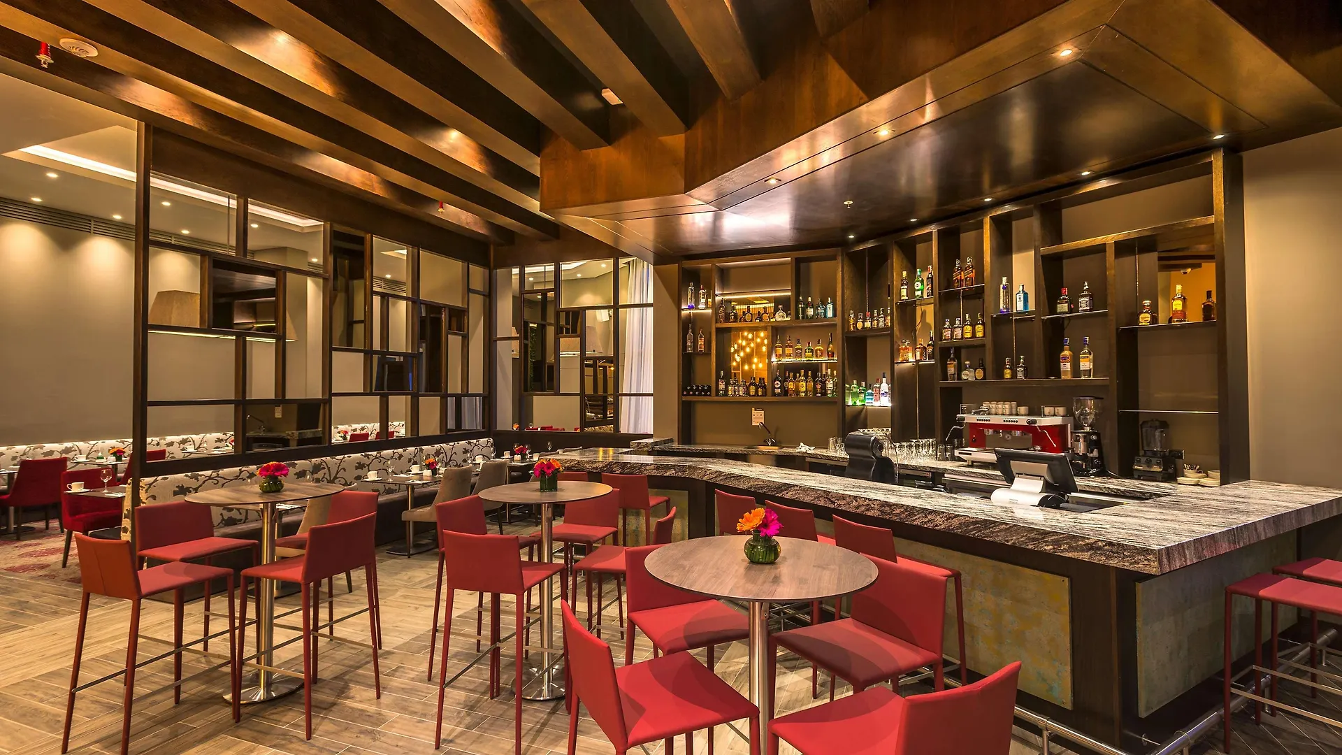 Hilton Garden Inn Bogota Airport 4*,