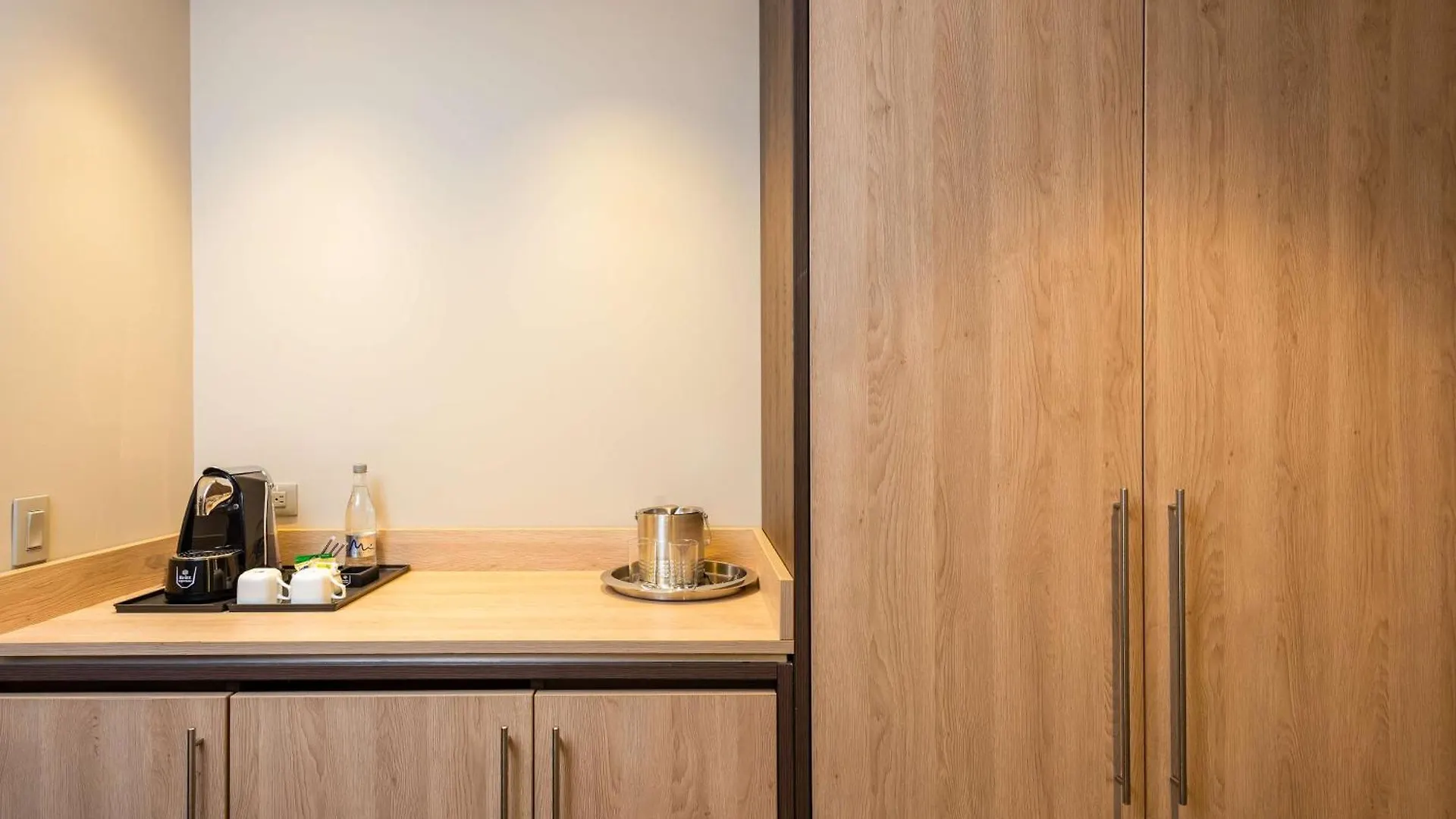Hilton Garden Inn Bogota Airport Отель
