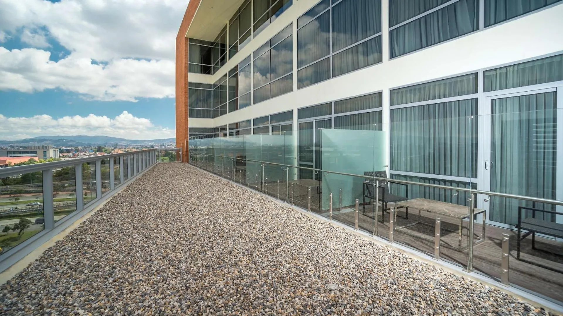 Отель Hilton Garden Inn Bogota Airport