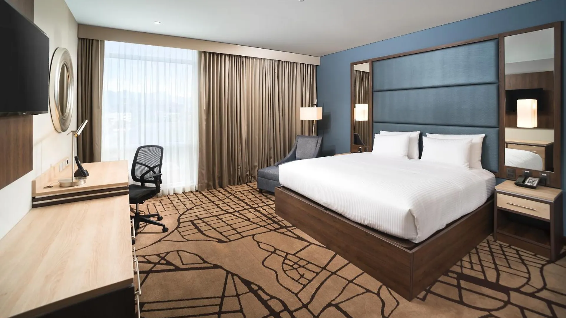 Hilton Garden Inn Bogota Airport Отель